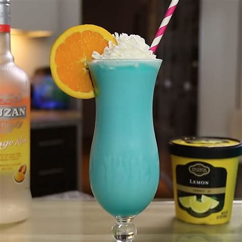 Frozen Drink Recipes | Alcoholic Frozen Drinks for Summer | Frozen ...