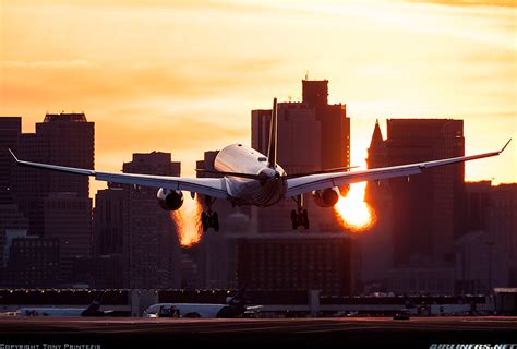 Airbus A330-343 - Lufthansa | Aviation Photo #2279031 | Airliners.net