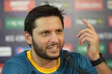 Pakistan's Shahid Afridi announces retirement from international cricket