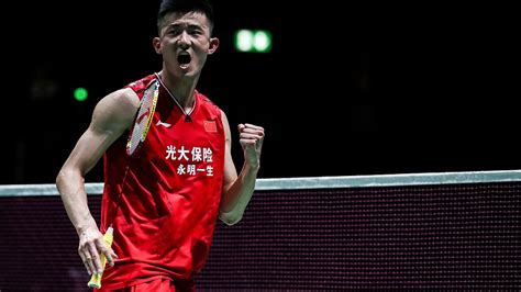 Chen Long keeps China title hopes alive at World Championships - CGTN