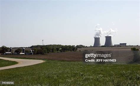 42 Byron Nuclear Power Plant Stock Photos, High-Res Pictures, and ...