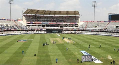 SRH vs RR Rajiv Gandhi Stadium Pitch Report Today Match IPL 2023