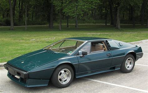 1977 Lotus Esprit S1 V8 before-and-after photos