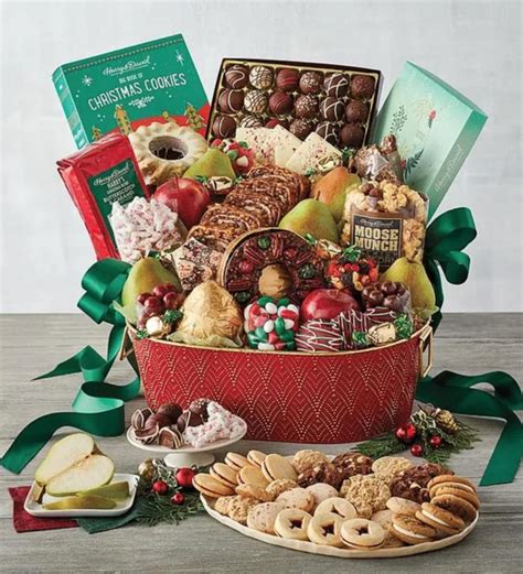 Christmas Food Basket Ideas 2023 New Ultimate The Best Famous | Latest ...