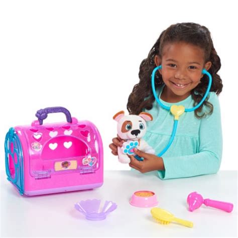 Doc McStuffins Pet Rescue On-the-Go Carrier - Oliver - R Exclusive by ...