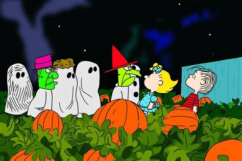 Peanuts gang goes trick or treating at the pumpking patch | Charlie ...