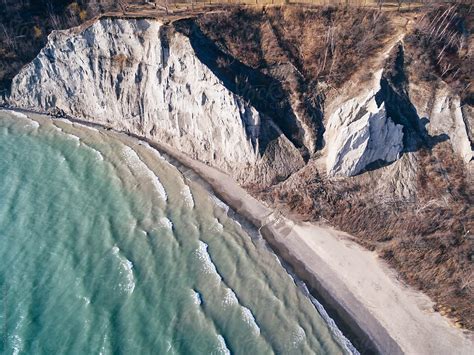 «Scarborough Bluffs Aerial» del colaborador de Stocksy «Jen Grantham ...