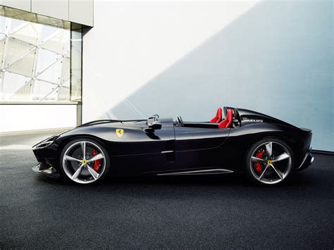 Ferrari’s Monza SP1 and SP2 Mix 21st Century Tech With 1950s Cool | WIRED