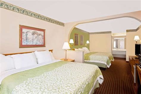 15 Best Hotels in Starkville, MS for 2024 (Top-Rated Stays!)