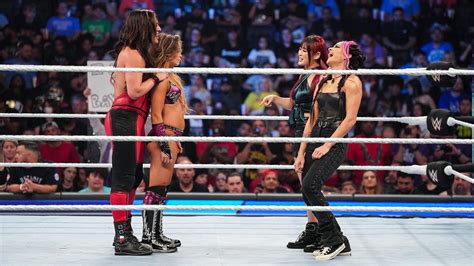 New WWE Women's Tag Team Champions Crowned On Raw