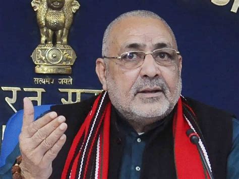 Giriraj Singh slams Rahul Gandhi for his remark on 'BJP, RSS idea of women'