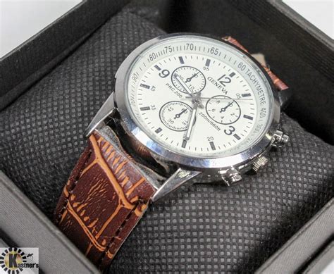 MENS GENEVA WATCH.