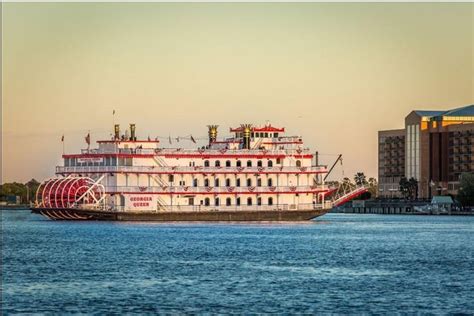 Savannah Riverboat Dinner Cruise: Triphobo