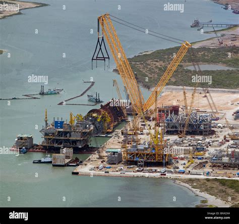 aerial view above offshore oil platform construction Gulf of Mexico Texas Stock Photo - Alamy