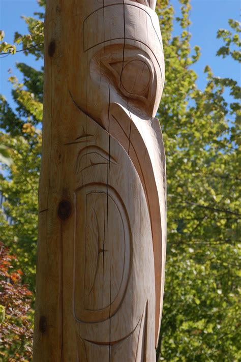 Raven totem | Raven totem near Fairmont Hotel resort at Whis… | wplynn | Flickr