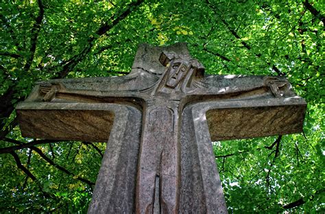 Wooden Jesus Cross image - Free stock photo - Public Domain photo - CC0 Images