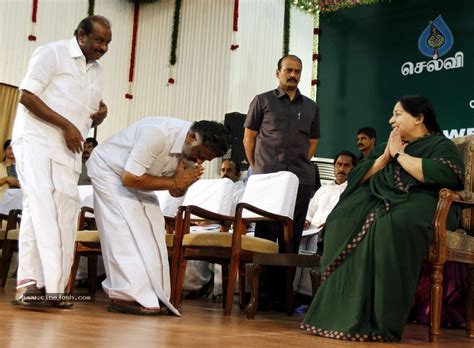 Jayalalitha's Swearing-in Ceremony - Photo 29 of 44