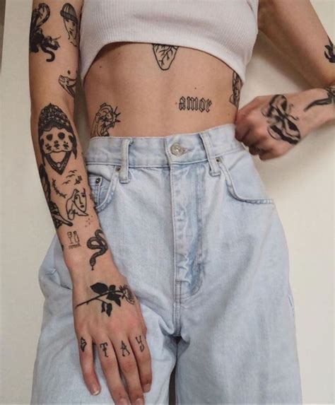 ²⁸ 𝙛𝙚𝙫𝙚𝙧 𝙙𝙧𝙚𝙖𝙢 ̽ ̽ on Twitter | Dainty tattoos, Tattoos, Girl tattoos