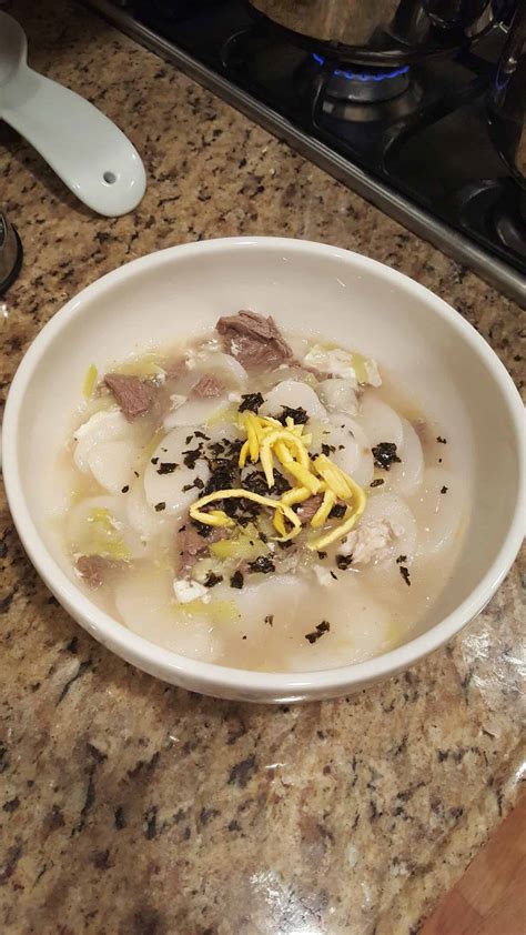 Rice cake soup (Tteokguk) recipe - Maangchi.com