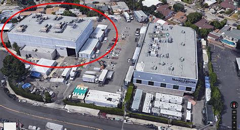 TIL the office set was actually next door to the Dunder Mifflin building, not inside it : r ...