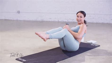 NEW Yoga Sculpt Love Your Abs With Chevy! – ToneItUp.com | Yoga sculpt, Ab core workout, Best ...