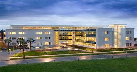 University of California at Davis, Medical Center Campus - Sally Swanson Architects, Inc.