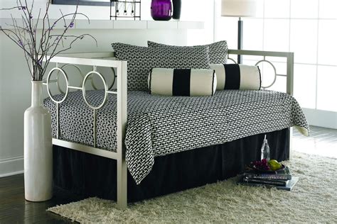 Daybed With Pop Up Trundle Bed