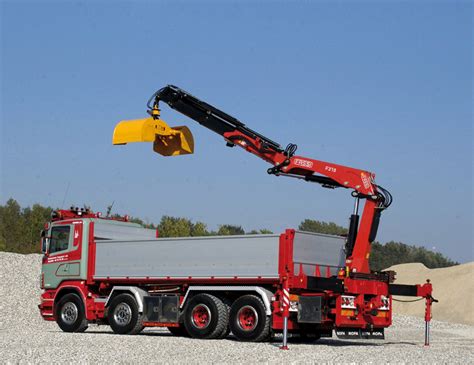 Articulated boom cranes | F215A.2 model | Fassi Gru