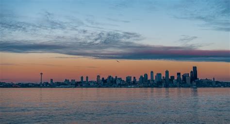 Seattle Skyline At Sunset - Photorator