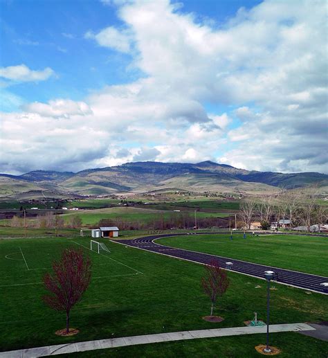 Grizzly Peak from Ashland Middle School « Ashland Daily Photo