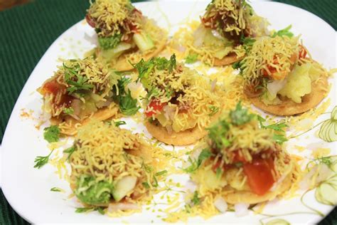 Mumbai Sev Puri Recipe | Mumbai Street Food Recipe | Gujarati Rasoi