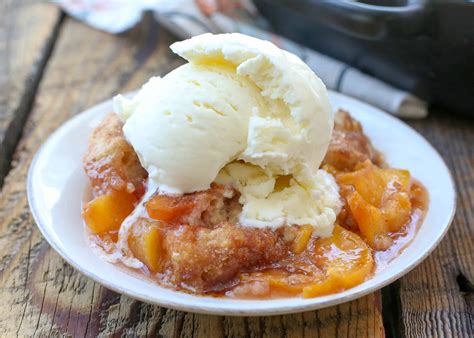 Southern Peach Cobbler - Barefeet in the Kitchen