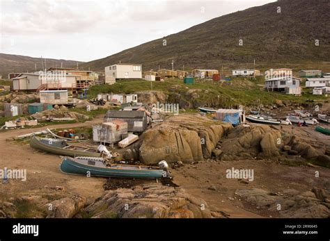 Pangnirtung, Baffin Island, Nunavut, Canada Stock Photo - Alamy