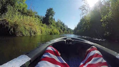 Tualatin River Kayaking - YouTube