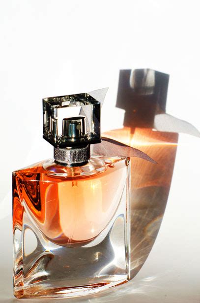 Perfume Bottle Free Stock Photo - Public Domain Pictures