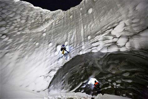 Inside the mysterious Yamal crater in Siberia - Frozen Pictures - Strange Sounds