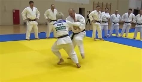 A fighter's analysis of Putin training with the Russian judo team | SOFREP