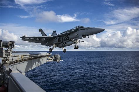 Milestones, Flight Records Achieved Aboard George Washington | Commander, U.S. Pacific Fleet