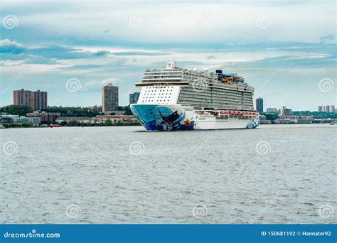 Norwegian Escape Cruise Ship, New York Harbor, NYC Editorial Photography - Image of maritime ...