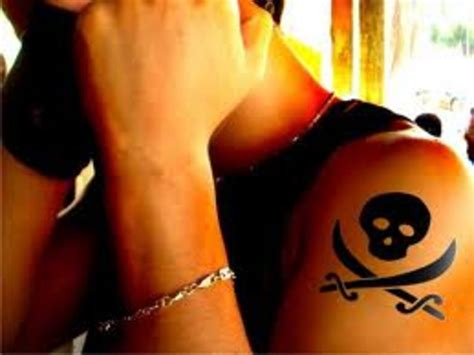 Skull Crossbone Tattoos And Meanings-Skull Crossbone Tattoo Ideas And Designs | HubPages