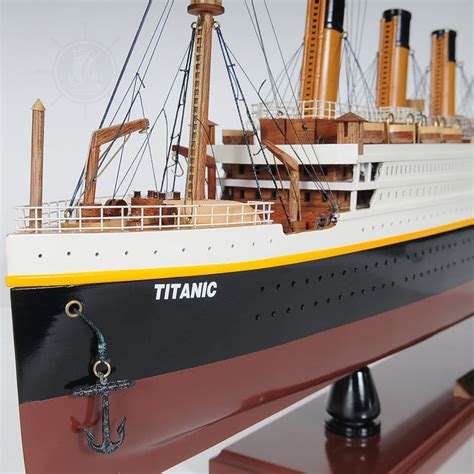 Handcrafted Titanic Model Ship With Lights | SHOPTELI