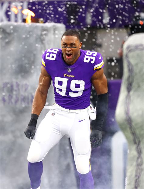 Vikings, Danielle Hunter Rework Deal