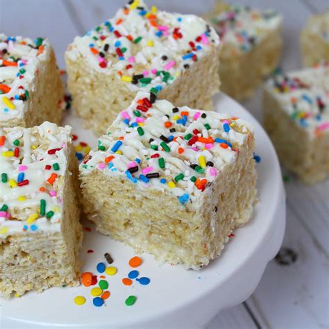 white chocolate marshmallow rice crispy cakes