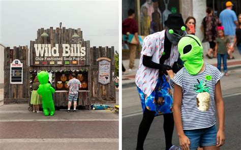 See Photos From the 23rd Annual UFO Festival in Roswell, New Mexico