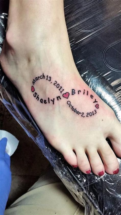 simple foot tattoo #Foottattoos | Tattoos with kids names, Tattoos for kids, Name tattoos for moms