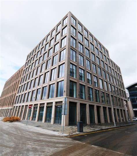 MOXY HOTEL, FOUNTAINBRIDGE, EDINBURGH - Net Zero Facades