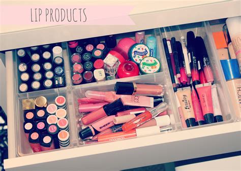 My Makeup Storage // IKEA Malm Dressing Table | Couture Girl