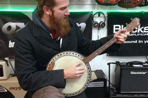 How to Play Banjo - 10 Tips for Beginners - Musical Instrument Pro