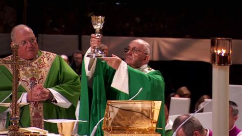 Pope Francis delivers mass at Madison Square Garden in New York - ABC7 ...