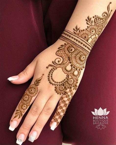 Pin by Aria Desai on Designing | Latest simple mehndi designs, Henna ...